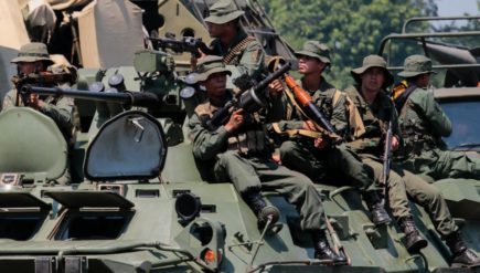 Venezuela soldiers, training exercises on border with Colombia.