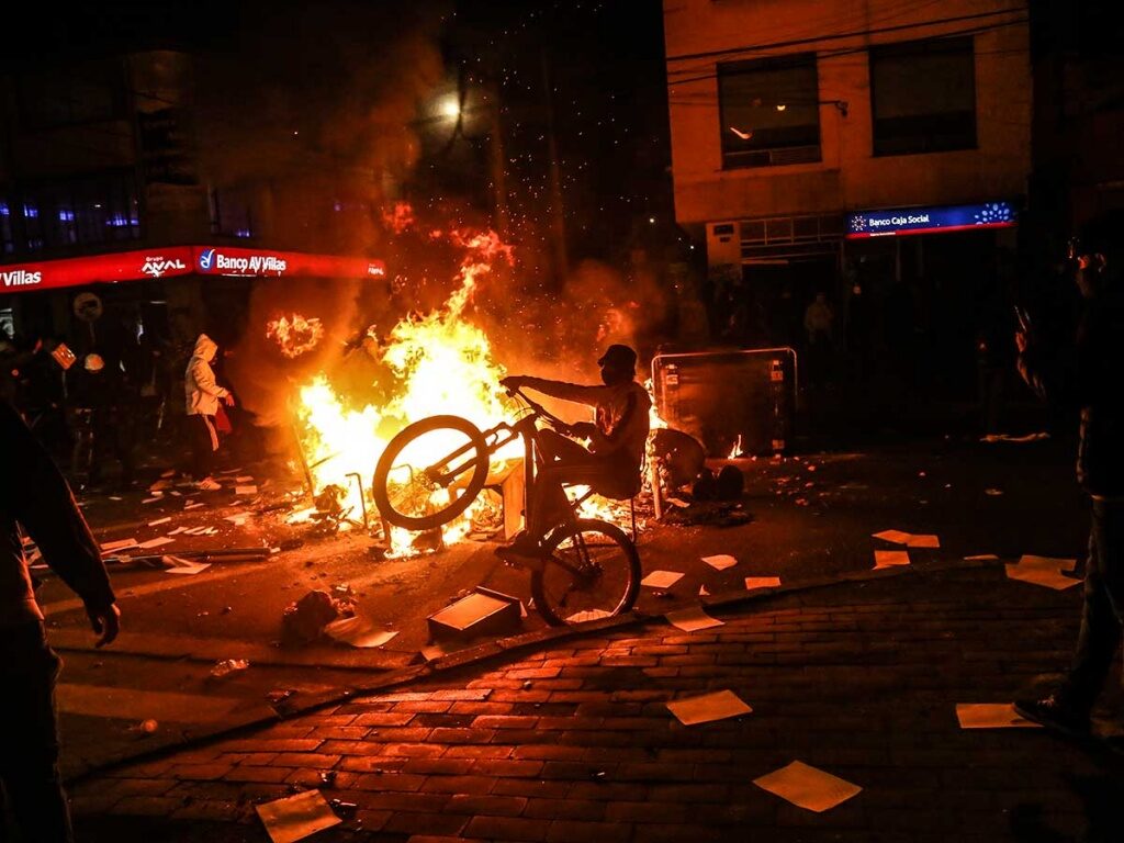 Bogota, Colombia, protests, protesters, riots, violence, repression, police brutality, Javier Ordóñez, ratas, ladrones, chaos, Duque, bala, balacera, bazuco, crime, criminals, delincuentes, hampones, security, insecurity, inseguridad